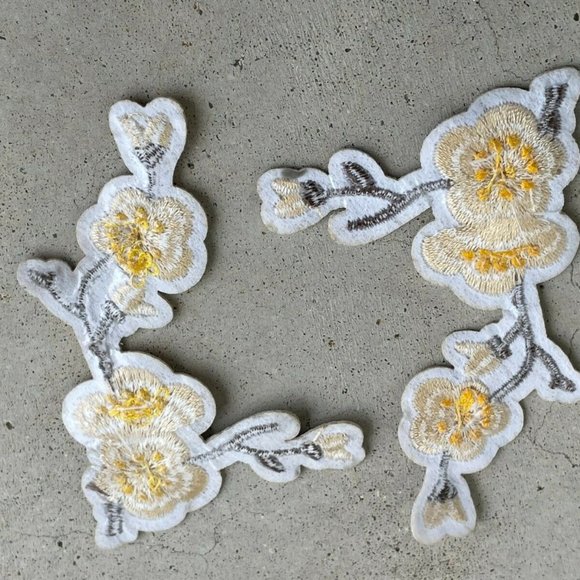 Embroidery Patches Iron On Applique Craft Clothes Flower Patches Lot of 2 - Picture 6 of 9